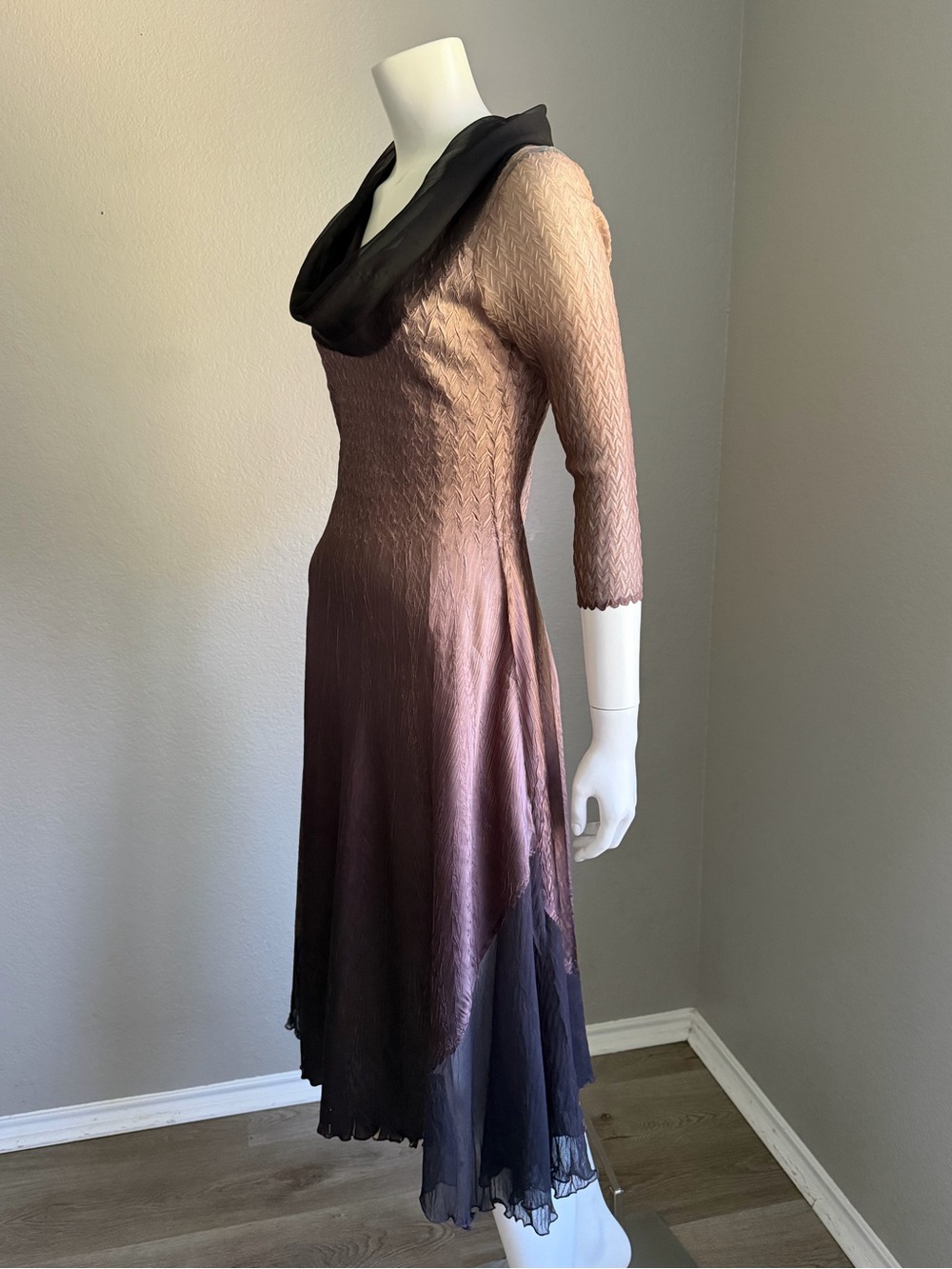 Komarov Pleated Crinkle Ombre Midi Dress Medium Art to Wear Sheer Sleeve - Picture 3 of 11
